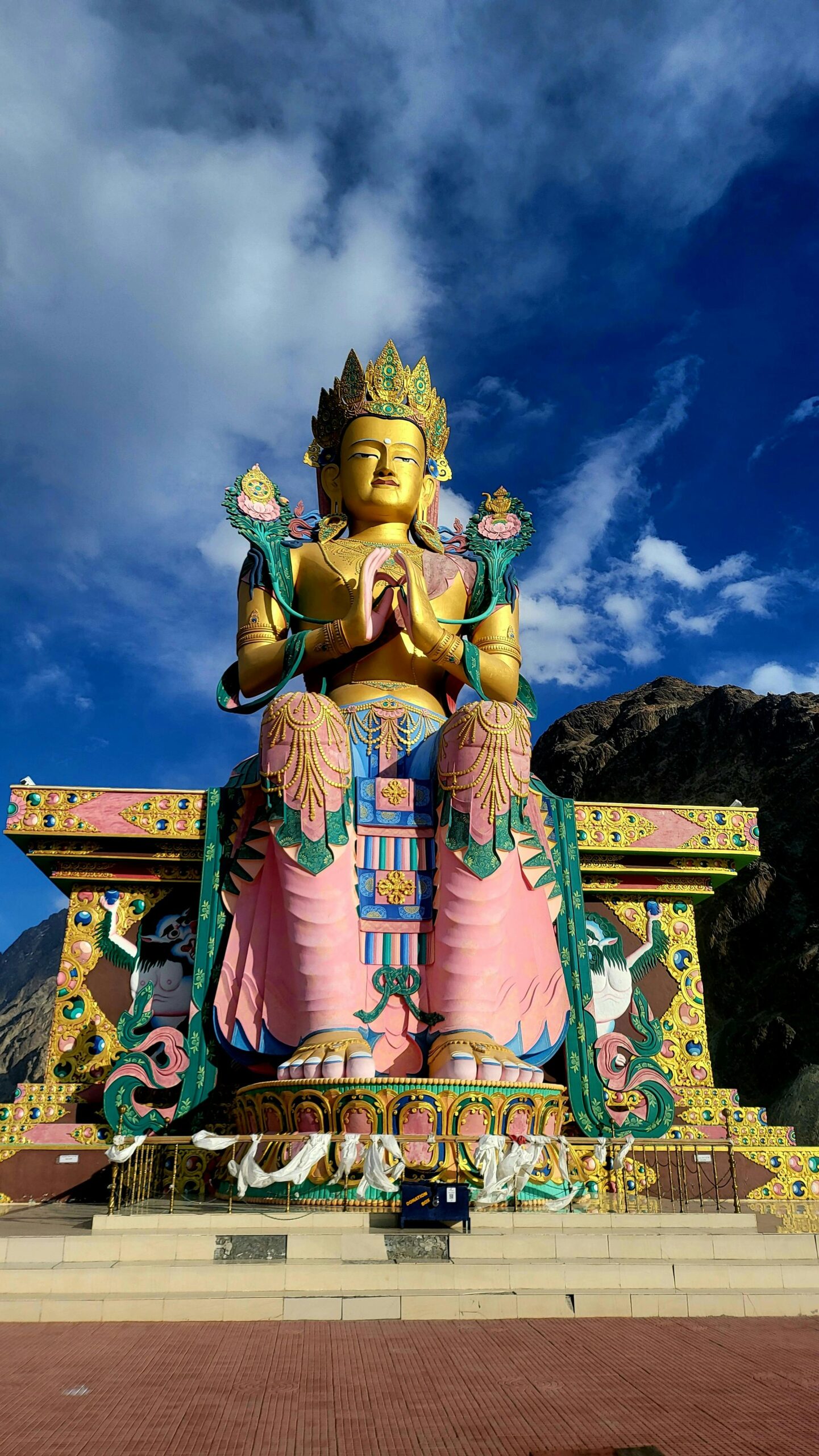 Camel ride on a sand dune in Nubra Valley - India travel guide