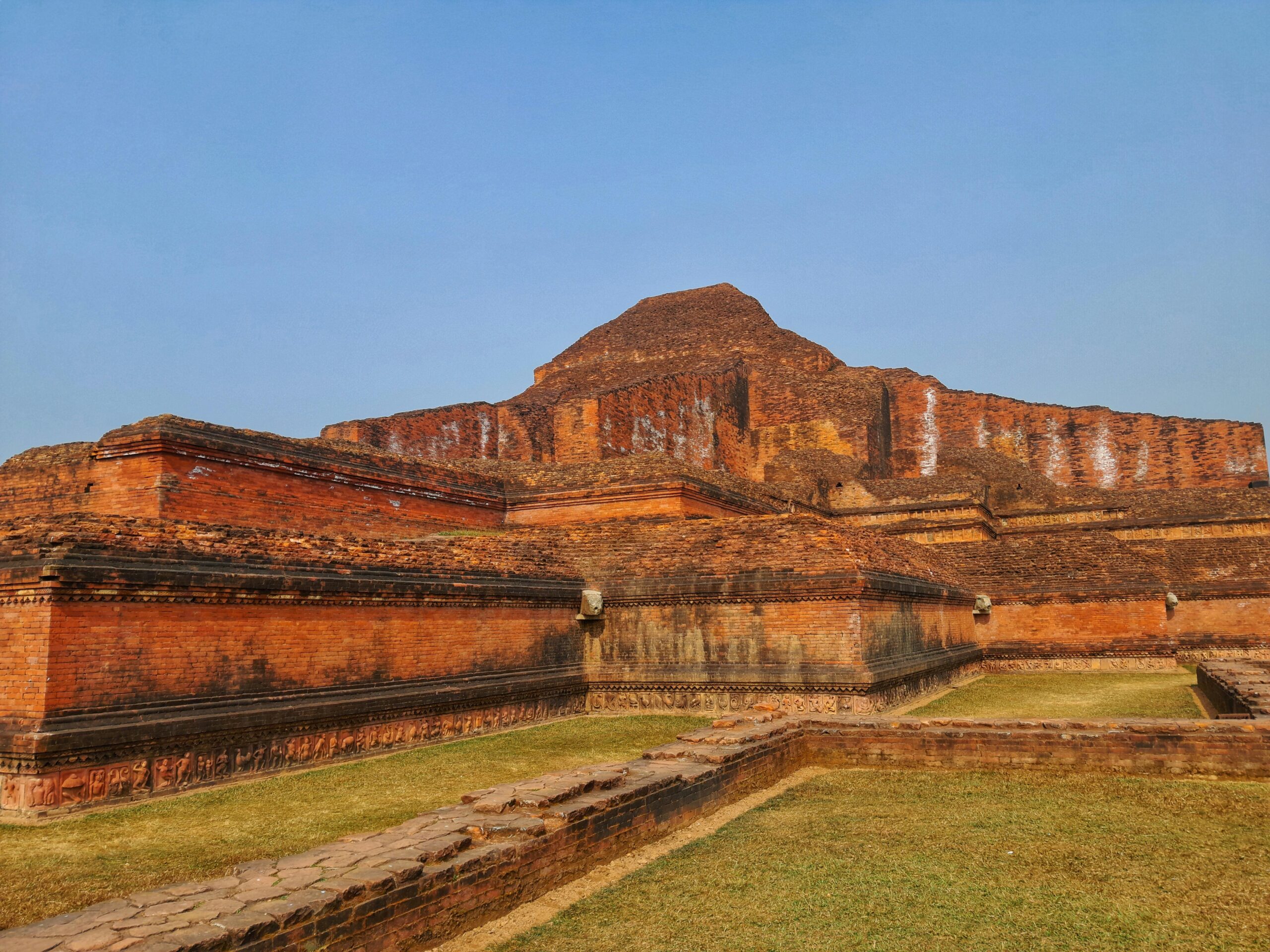 How to Spend 7 Days Exploring the Ancient Villages of Bihar – A First-Timer's Itinerary Munnar tea plantations Kerala hills